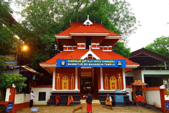 Most Famous Temples in Thrissur | Guruvayur Temple | Discover my India